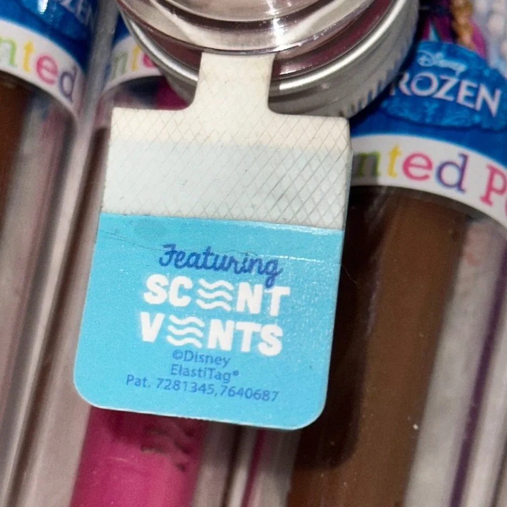 Disney Frozen Scented Pencil & Pen Set Scentco Sven Cola